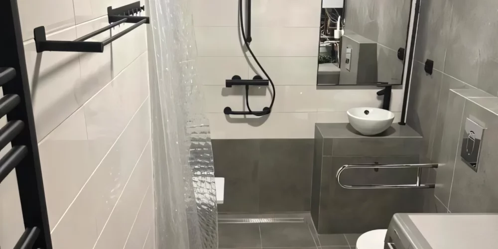 605700730